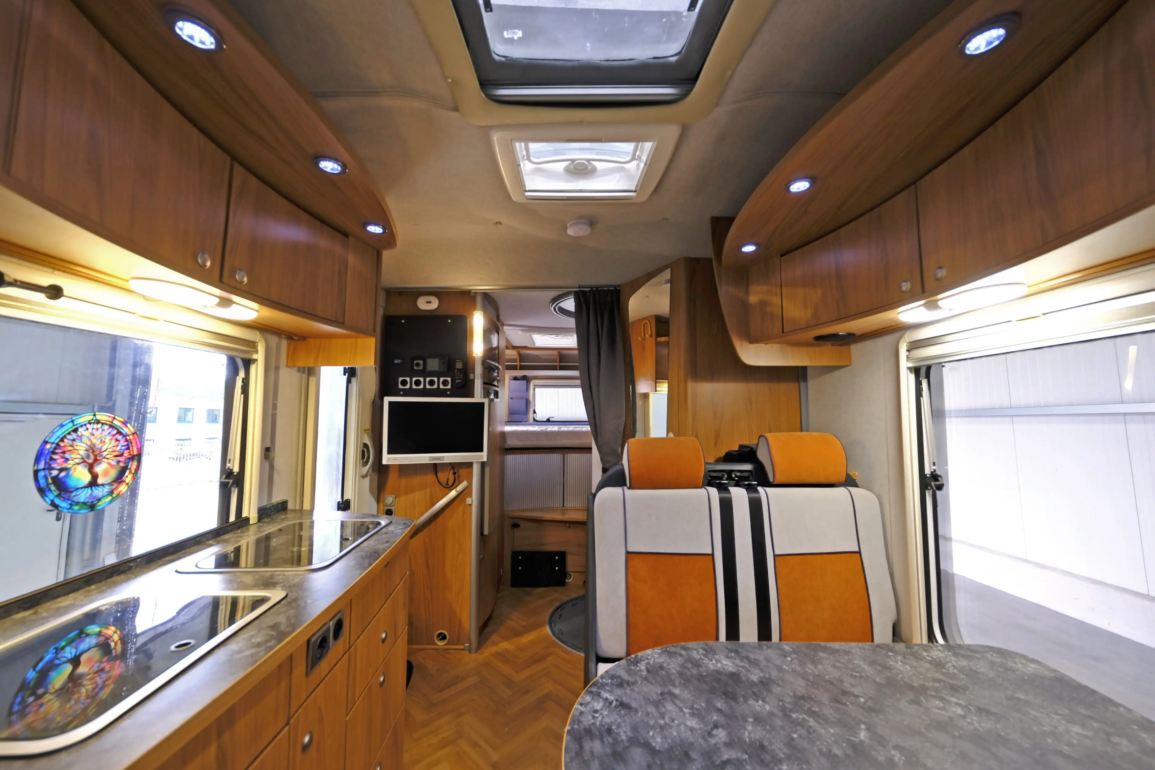 BUERSTNER Mega Van IT 675